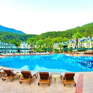 https://green-forest-holiday-village.aegeanhotels.net